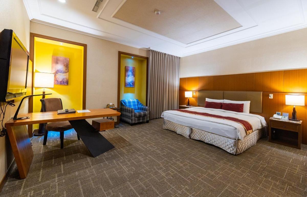 Golden Tulip - Aesthetics Otel Zhunan Dış mekan fotoğraf